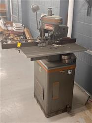 🔩 Titre : Perforeuse industrielle 1 trou – Fonctionnelle et robuste