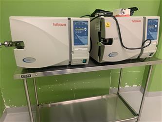 🦷🧪 Lot de 2 Autoclaves Tuttnauer EZ10 — Stérilisateurs Automatiques